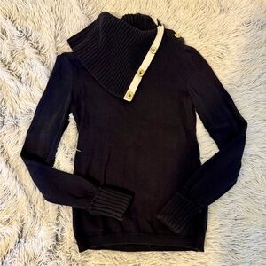 Banana Republic Navy and White Turtleneck With Gold Buttons Detail Sweater